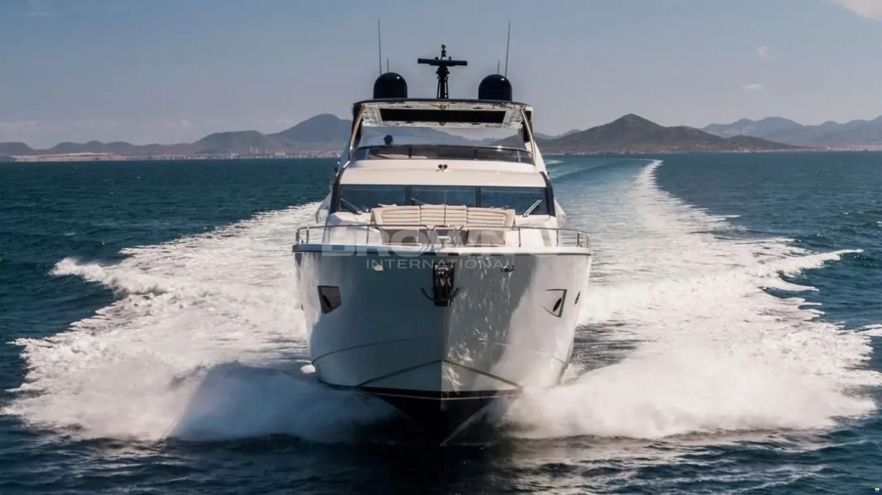 Sunseeker 86 Yacht