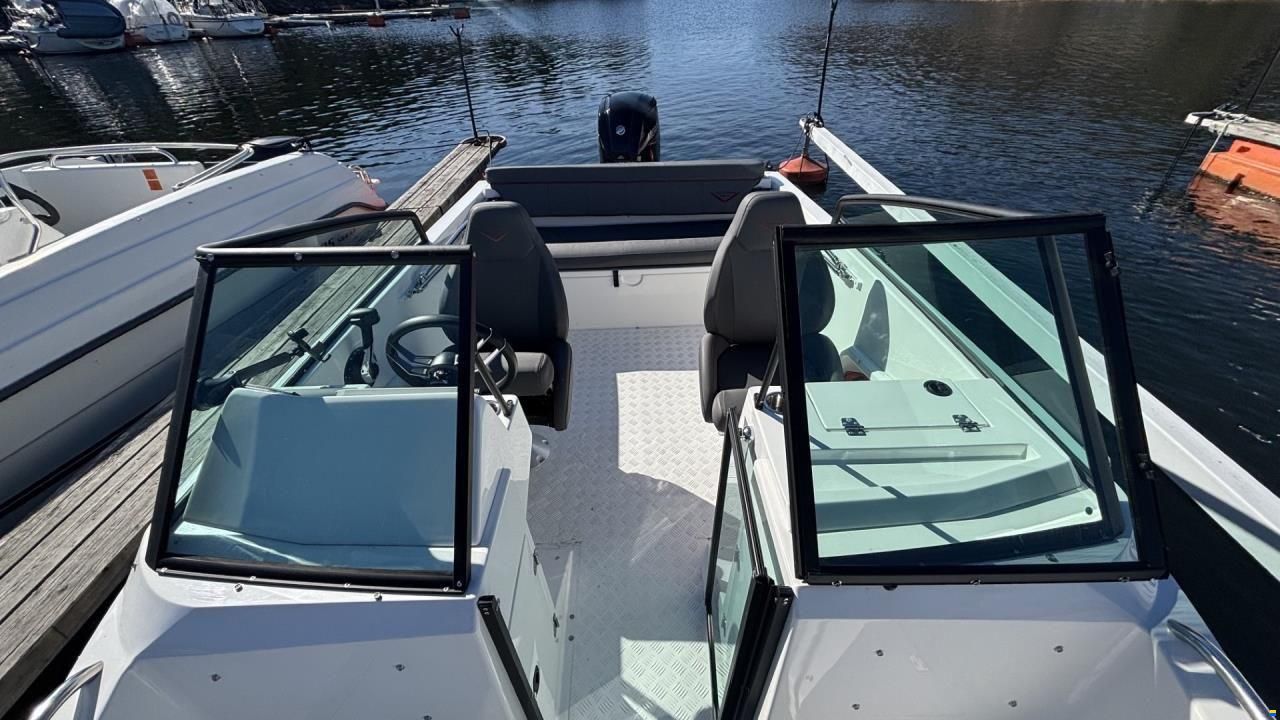 VICTORY 570 Open