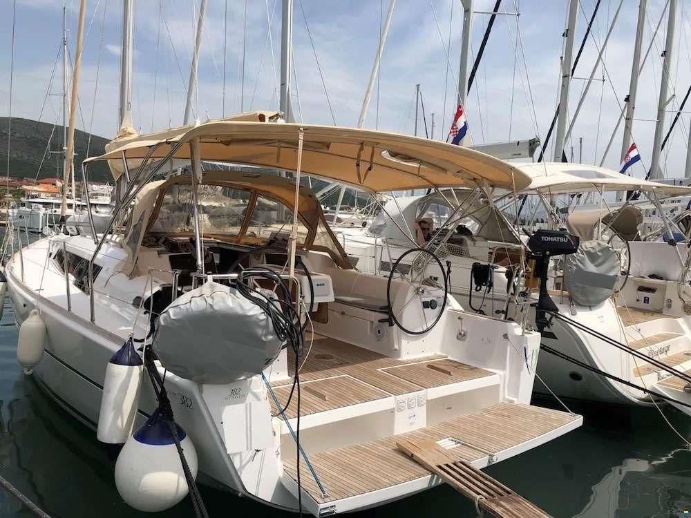 Dufour 382 GRAND LARGE
