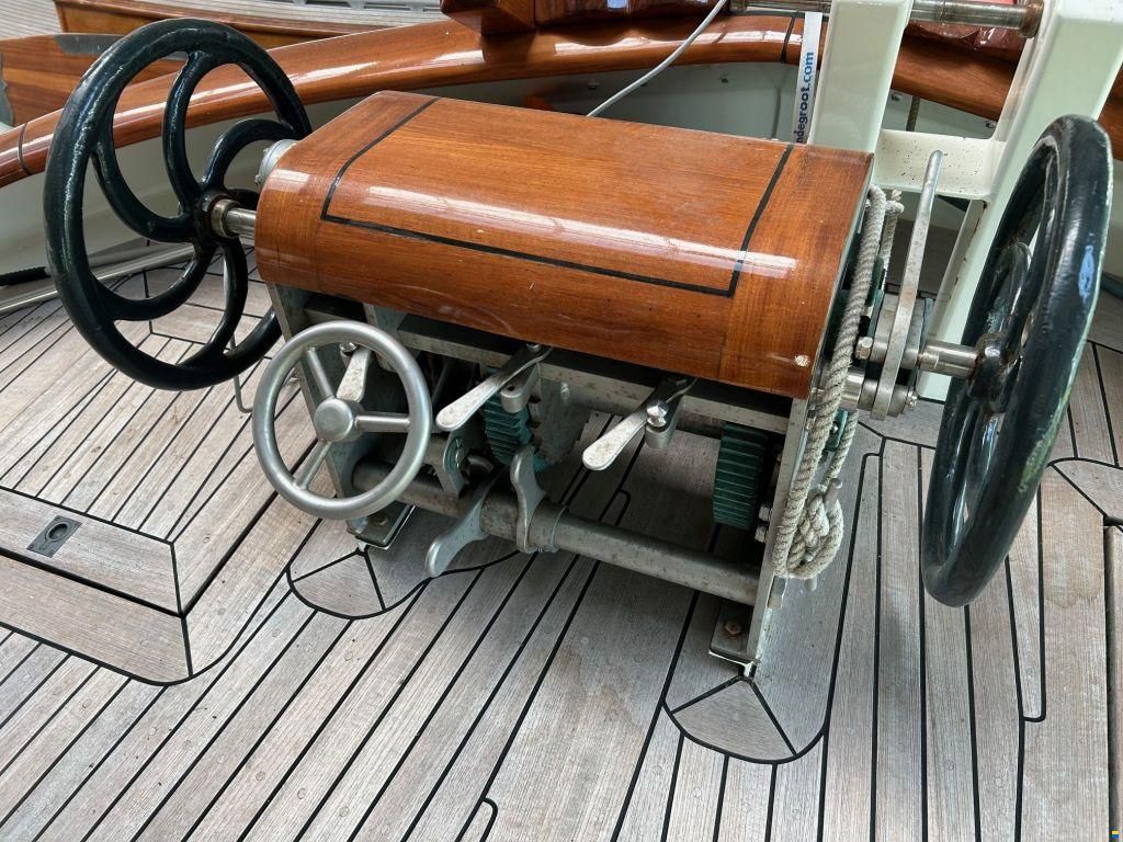 Lemsteraak Roefmodel - Walrus 1600