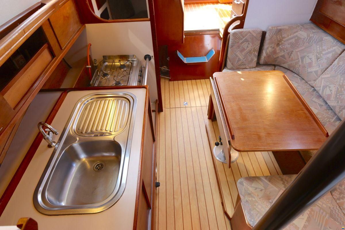Koopmans 33 Deck Salon