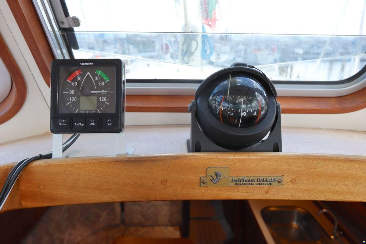 Koopmans 33 Deck Salon