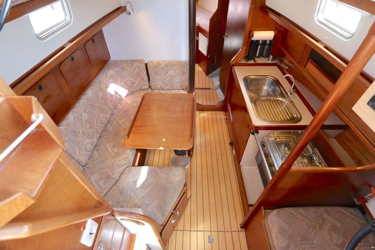 Koopmans 33 Deck Salon