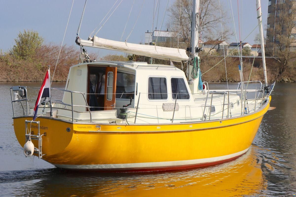 Koopmans 33 Deck Salon