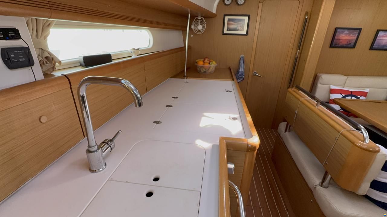Jeanneau 44i