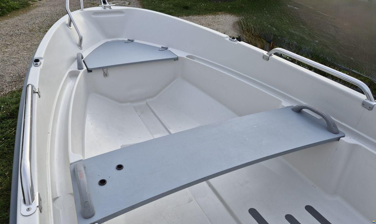 Terhi 400 Motorboot + Suzuki 8 PS