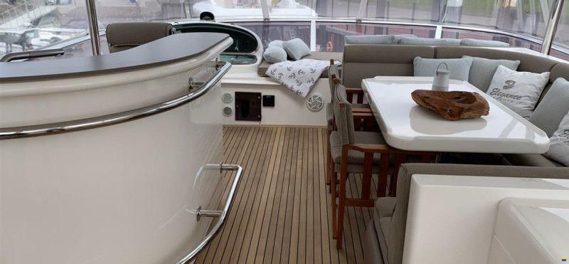 Elegance 72 Fly