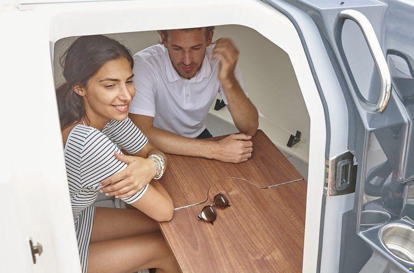 Quicksilver ACTIV 555 CABIN