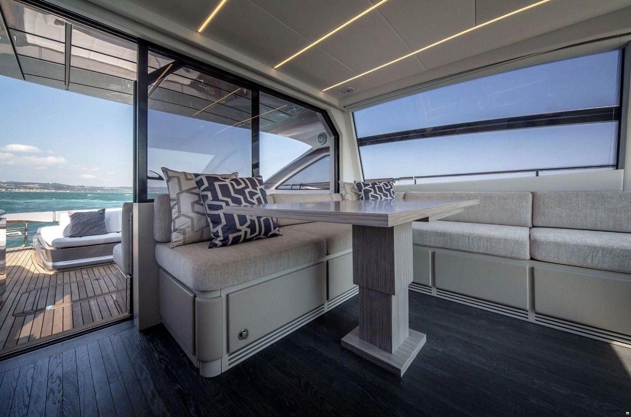 Pershing 62