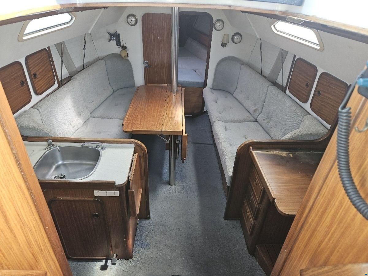 Elan 33