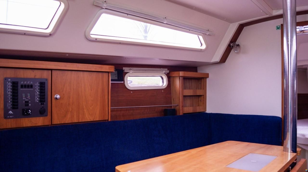 Hanse 320