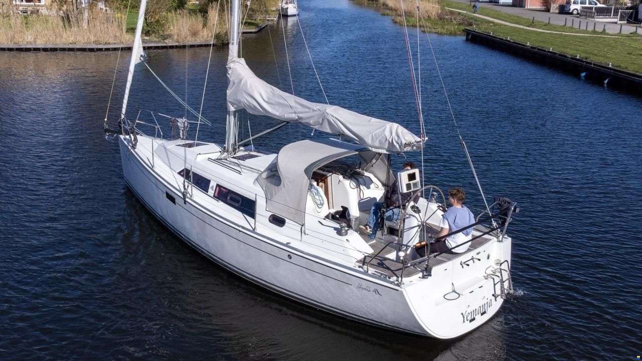 Hanse 320