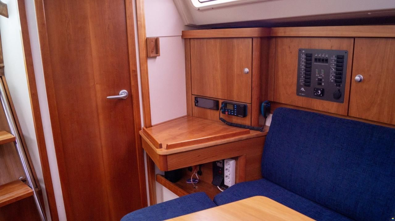 Hanse 320