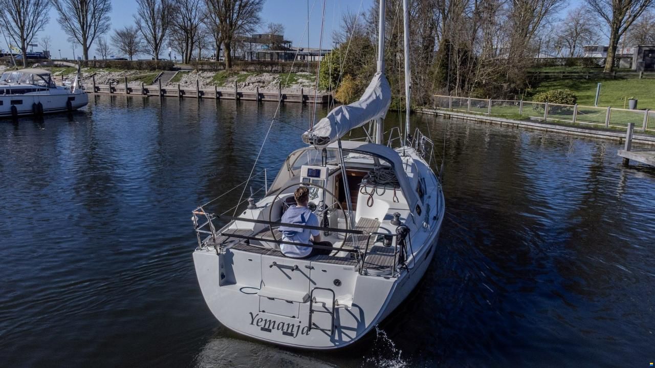 Hanse 320
