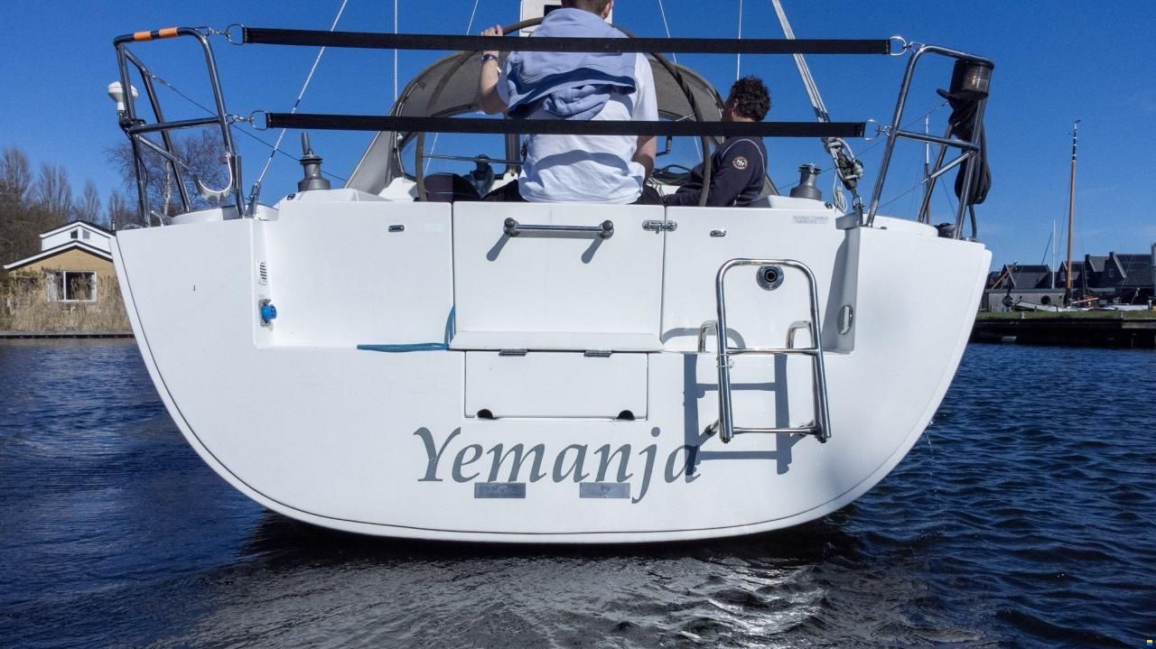 Hanse 320