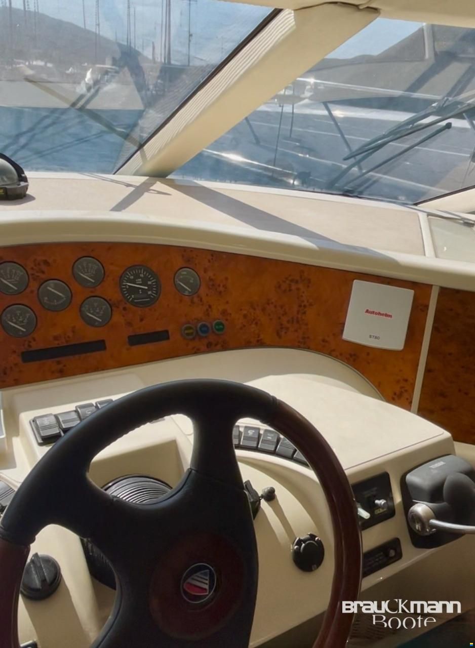 Fairline Squadron 52