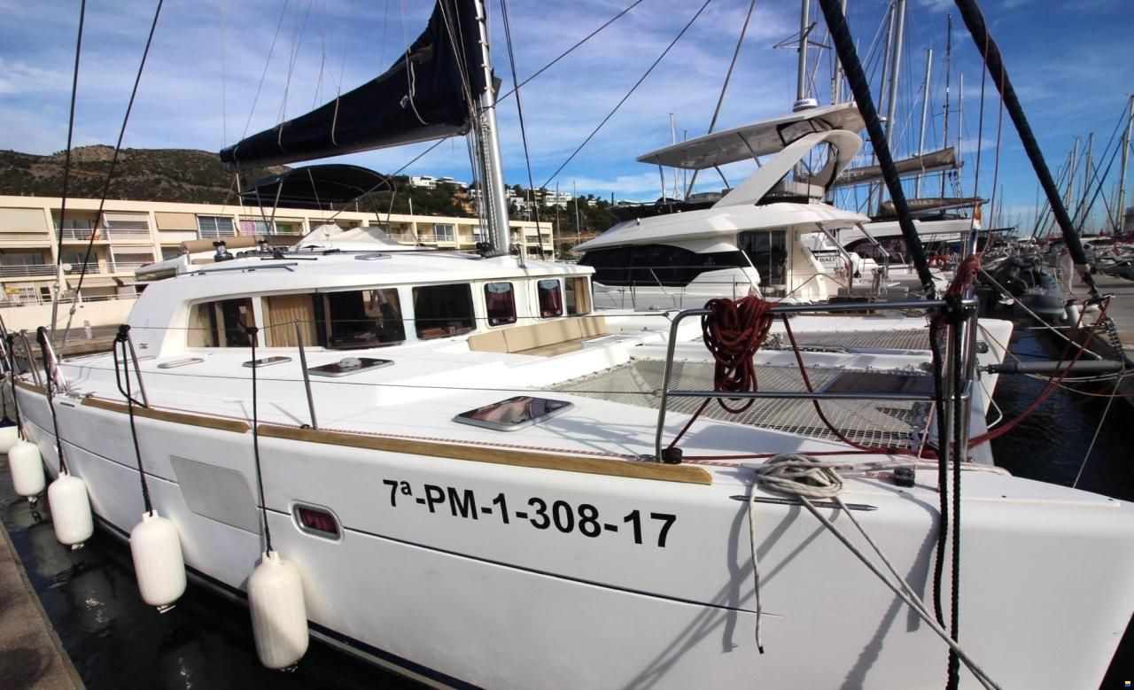Lagoon 440