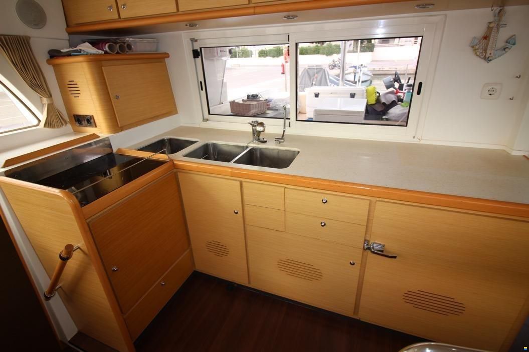 Lagoon 440