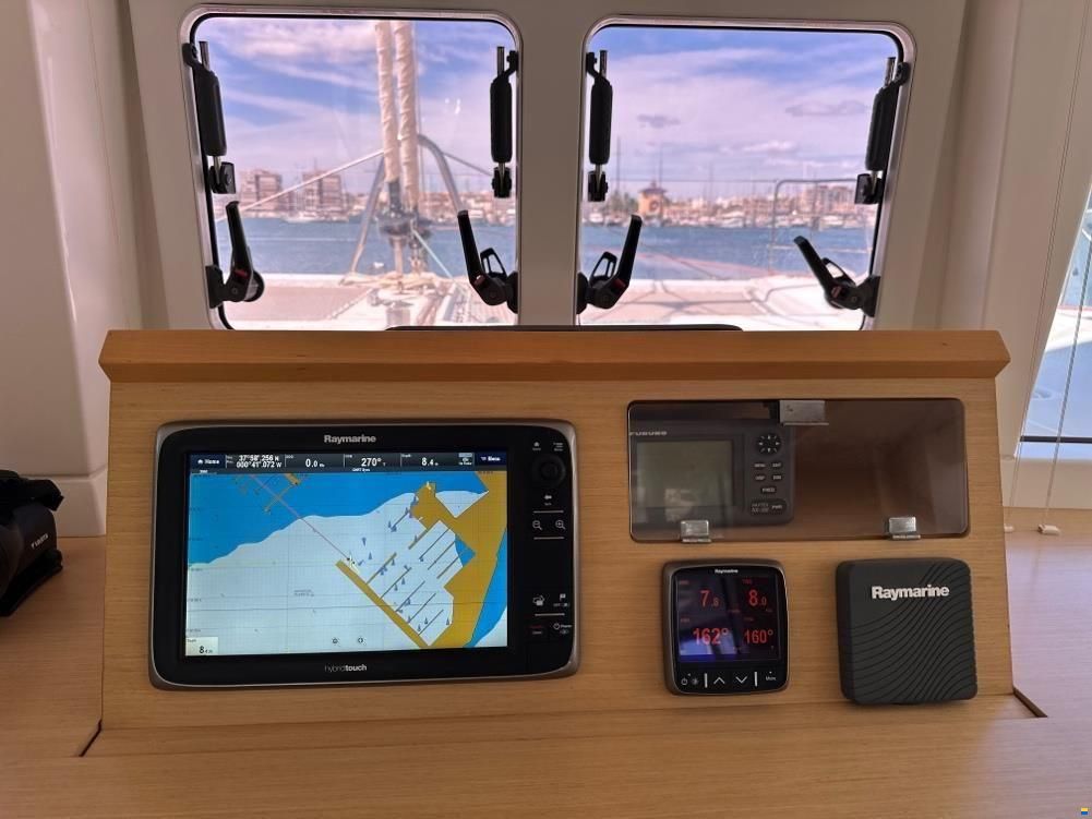 Lagoon 560 S2
