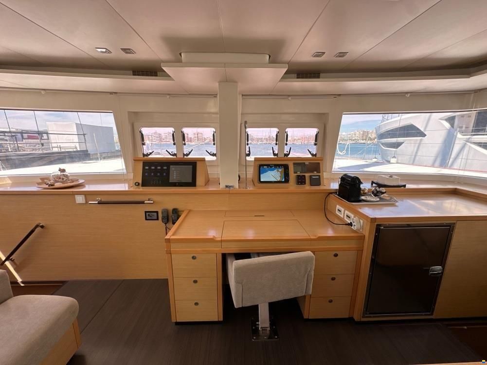 Lagoon 560 S2