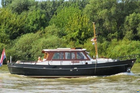 De Vrieslentsch kotter Ravelijn