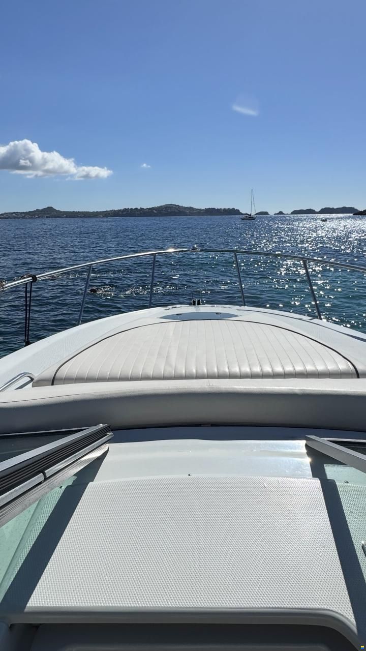 Crownline 264CR