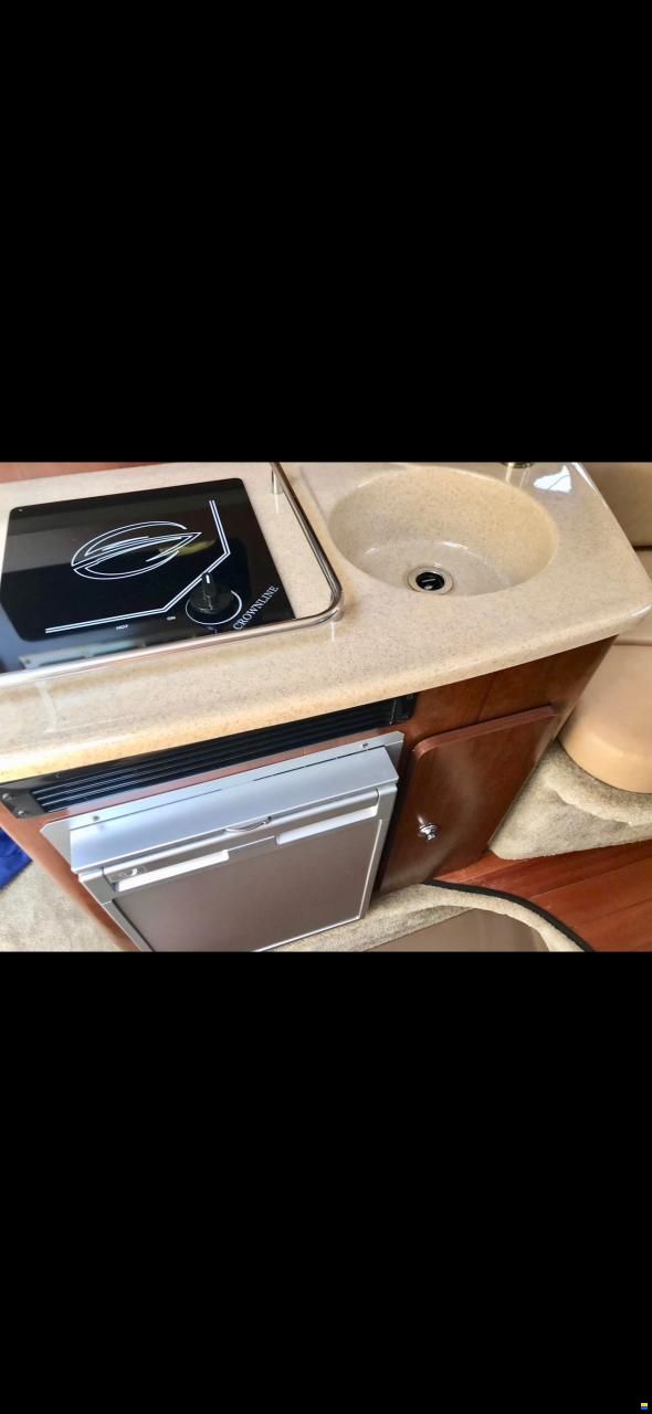 Crownline 264CR