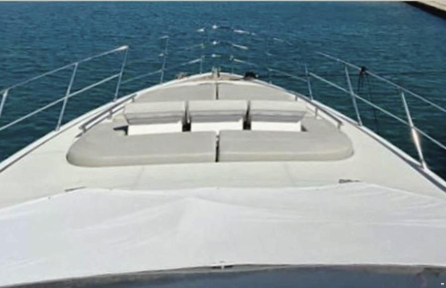 Azimut 68S