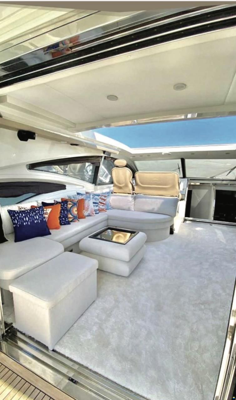 Azimut 68S