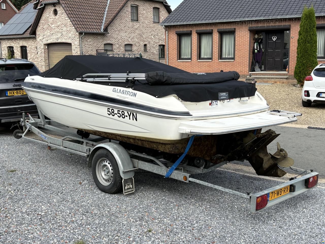 Glastron GT185