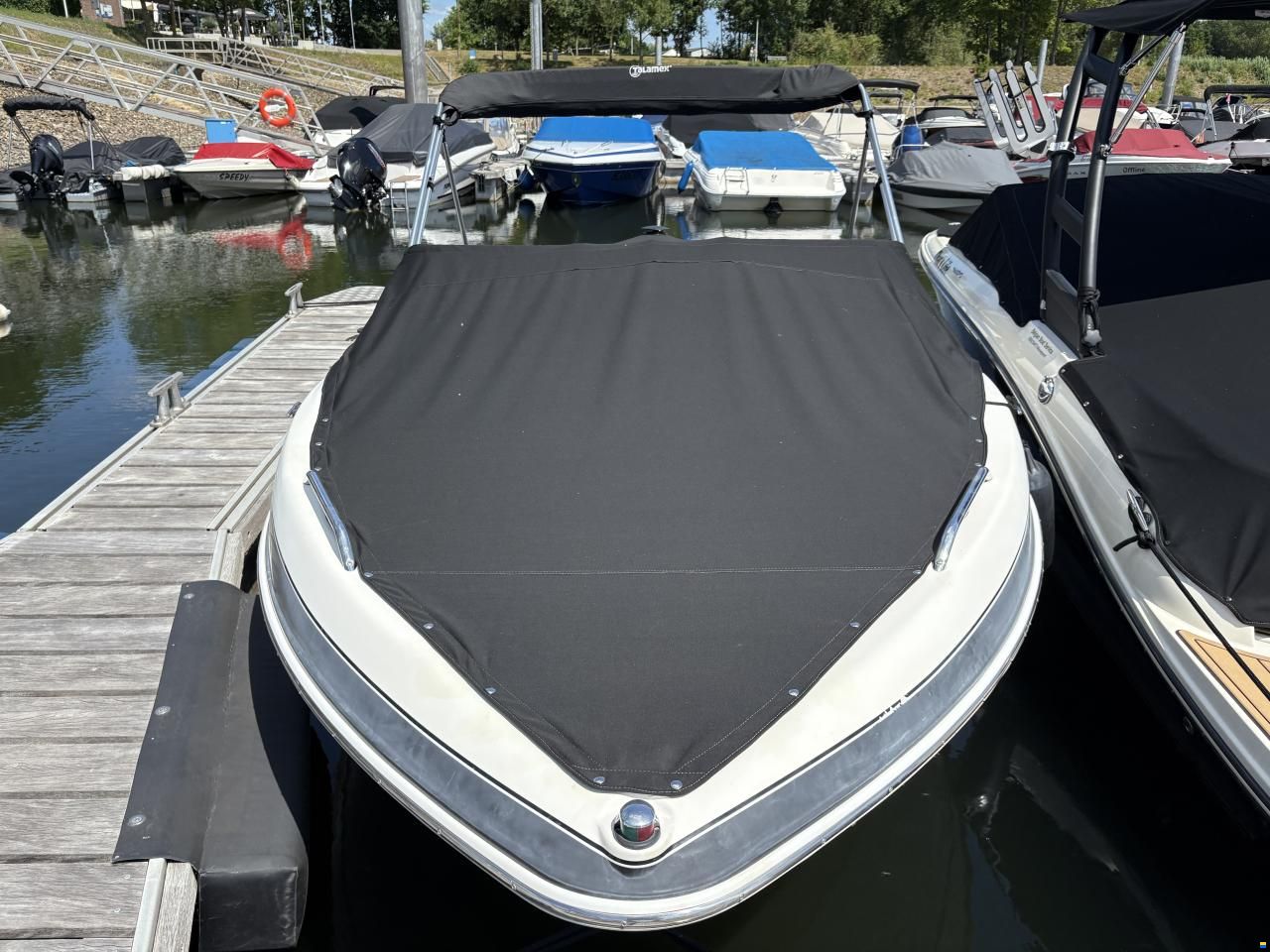 Glastron GT185