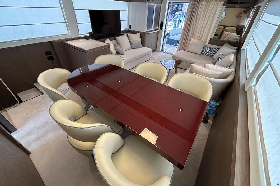 Azimut Magellano 66