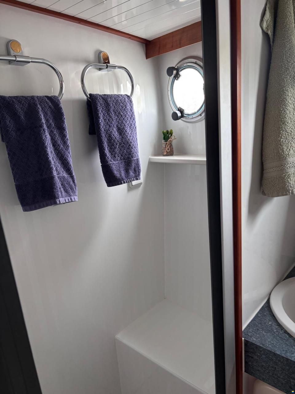 Linssen Classic Sturdy 380 AC