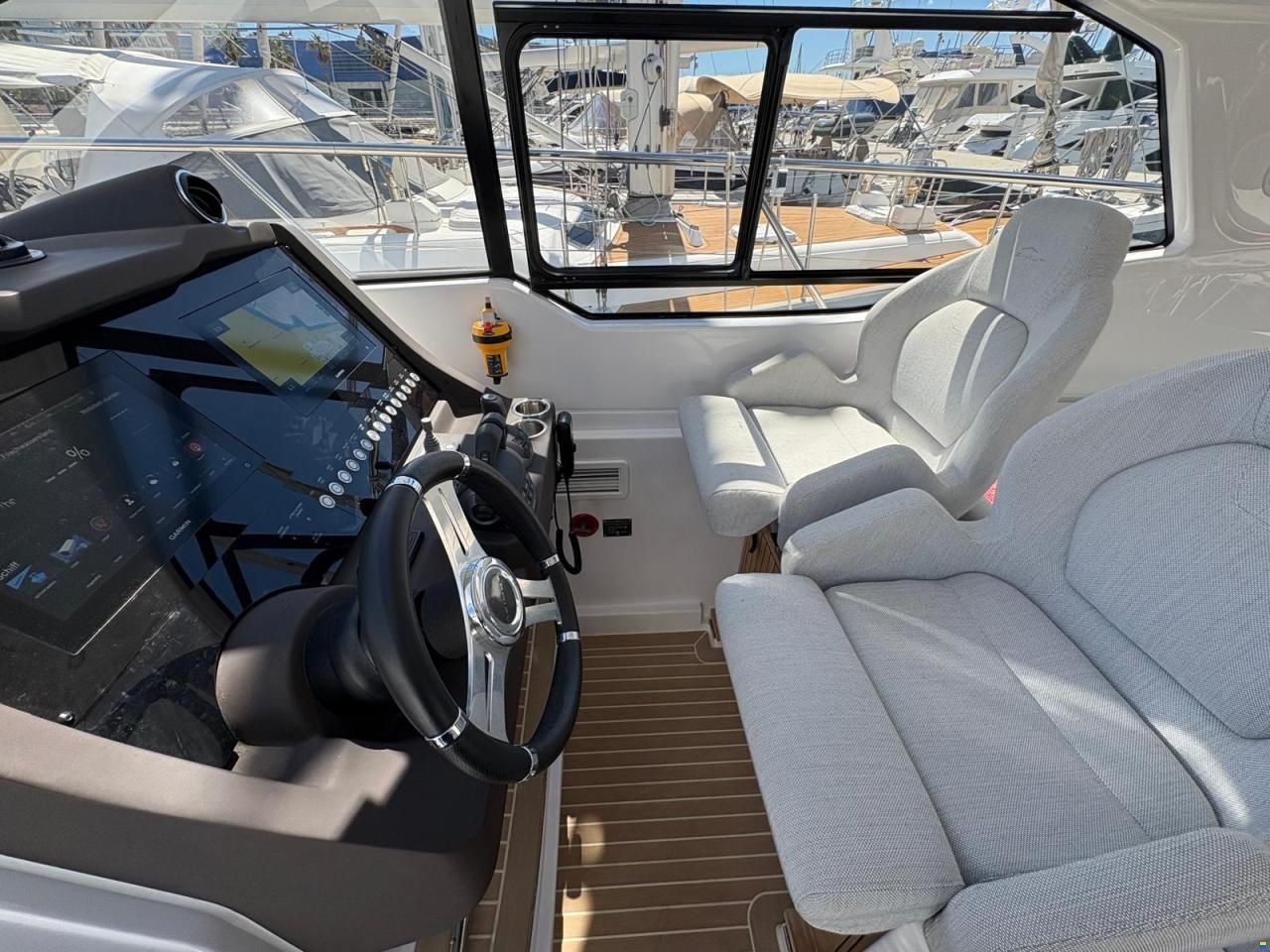 Azimut Atlantis 45