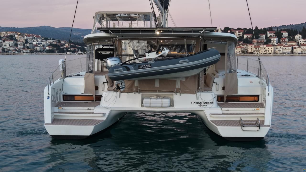 Lagoon 42