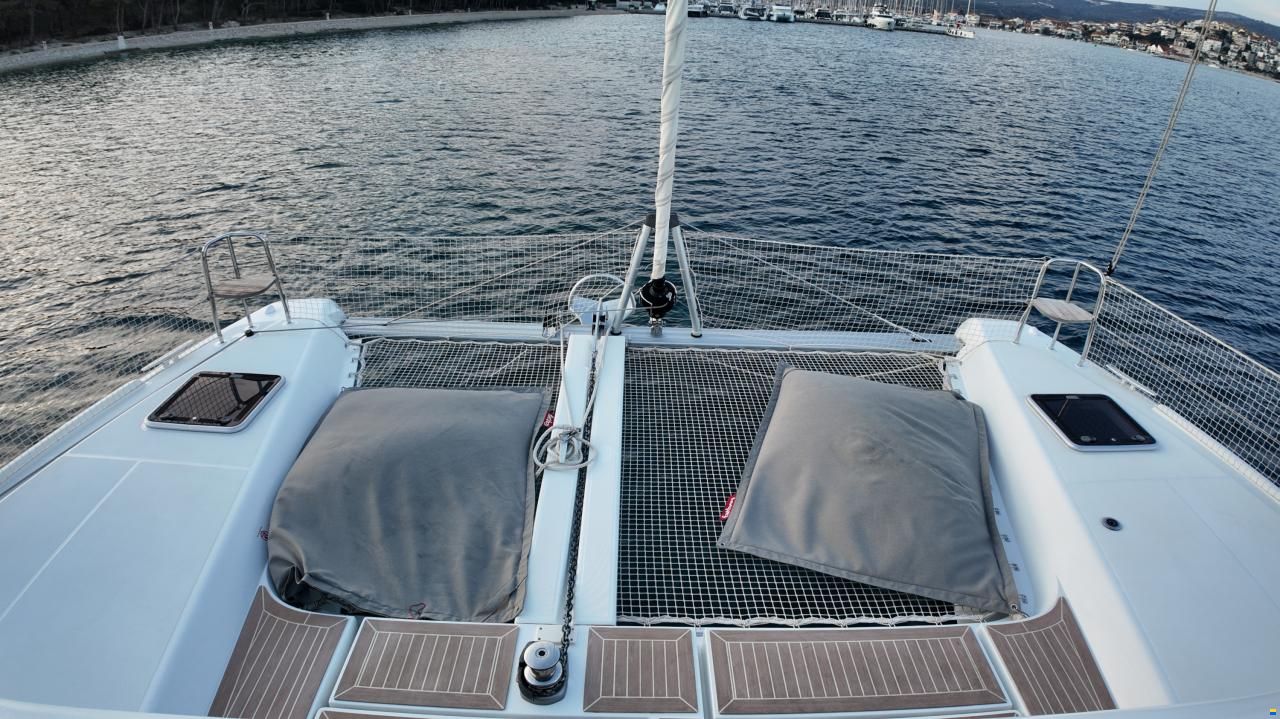 Lagoon 42