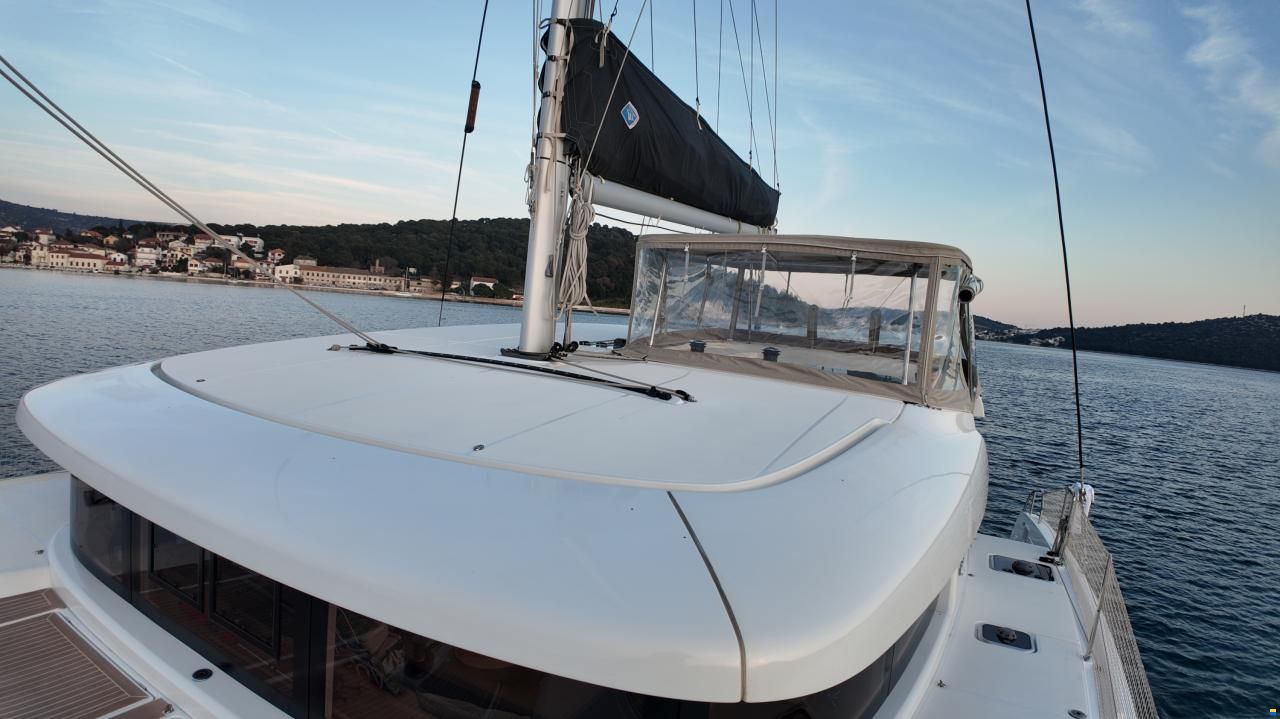 Lagoon 42