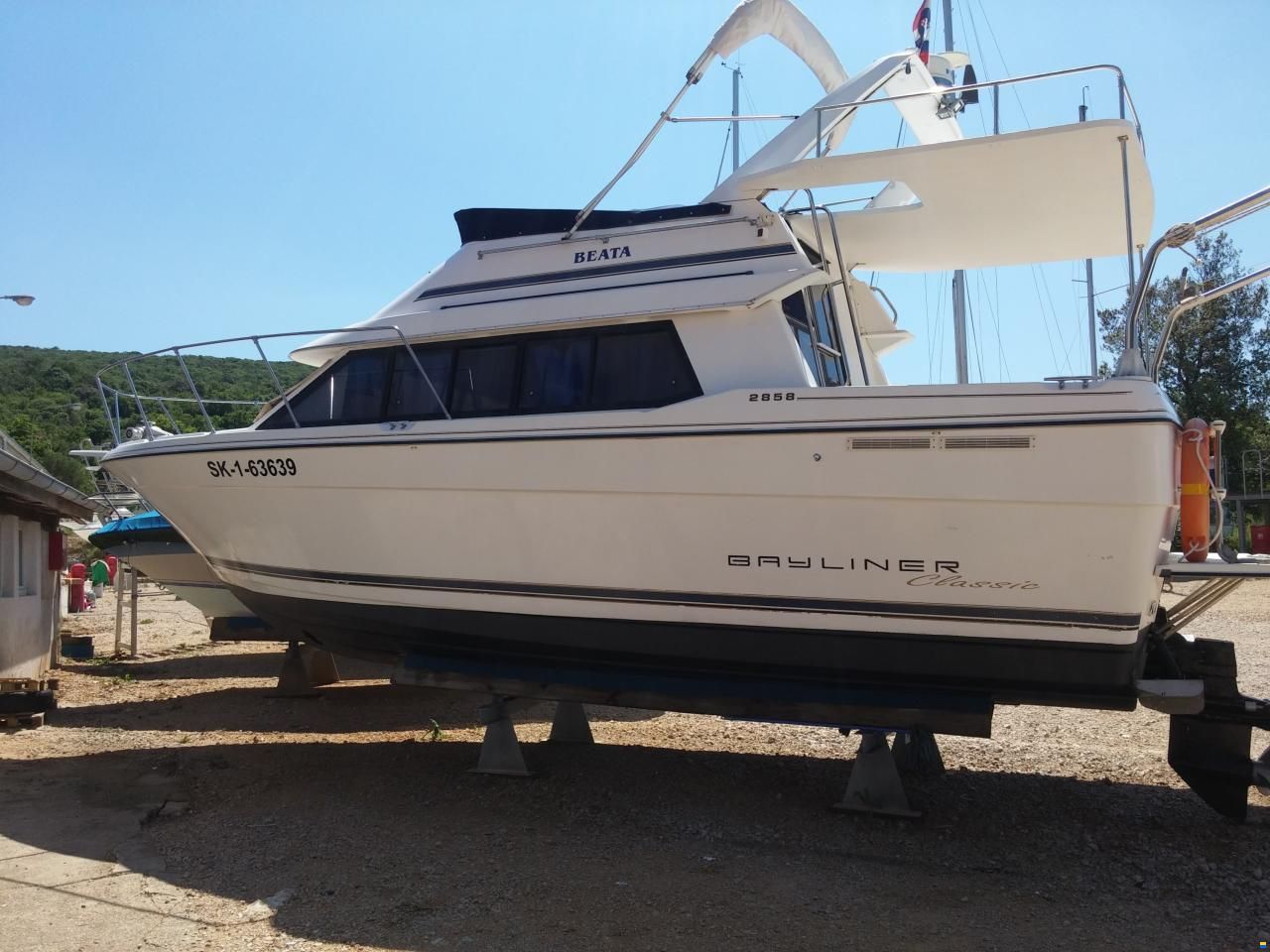 Bayliner classic 2858