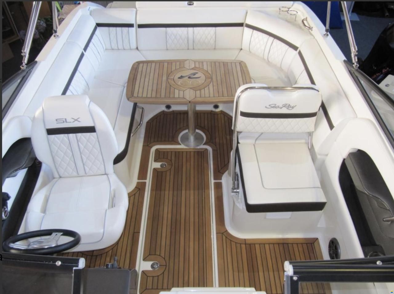 Sea Ray SSE250