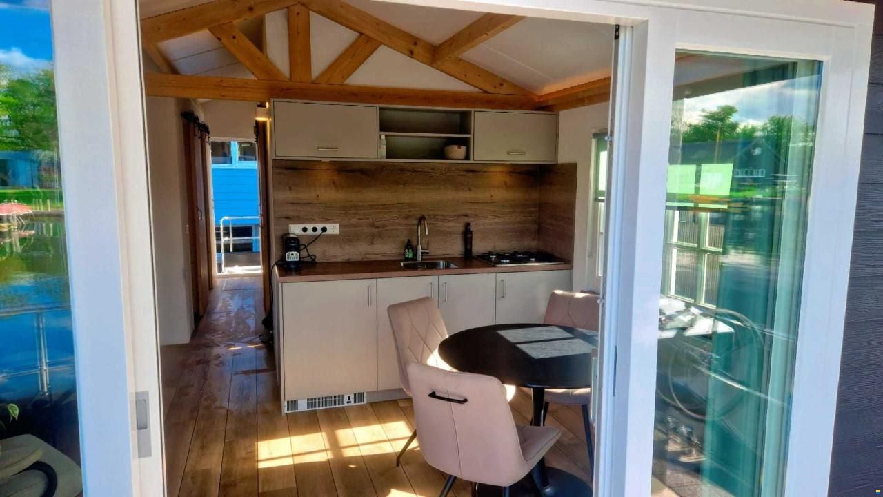 HOMESHIP VaarChalet In Amsterdam 1250D L