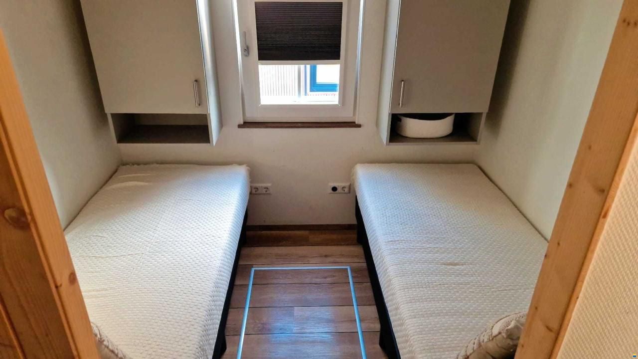 HOMESHIP VaarChalet In Amsterdam 1250D L