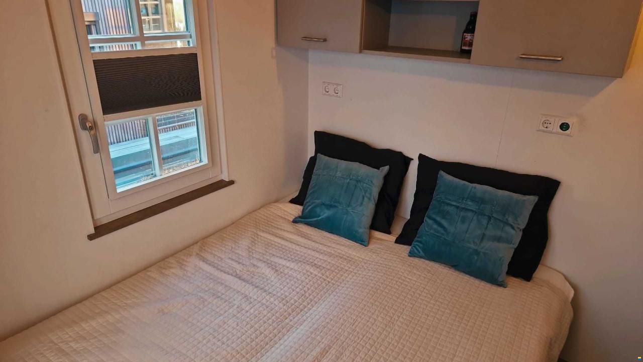HOMESHIP VaarChalet In Amsterdam 1250D L