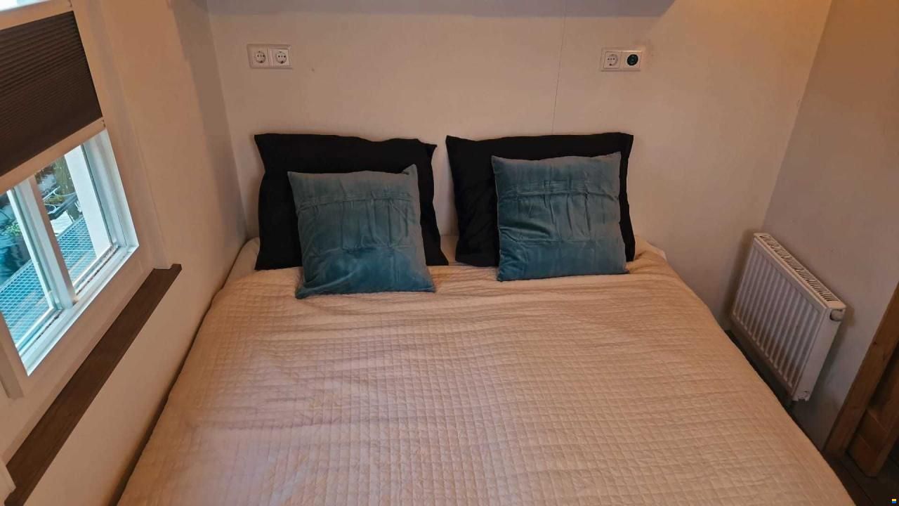 HOMESHIP VaarChalet In Amsterdam 1250D L