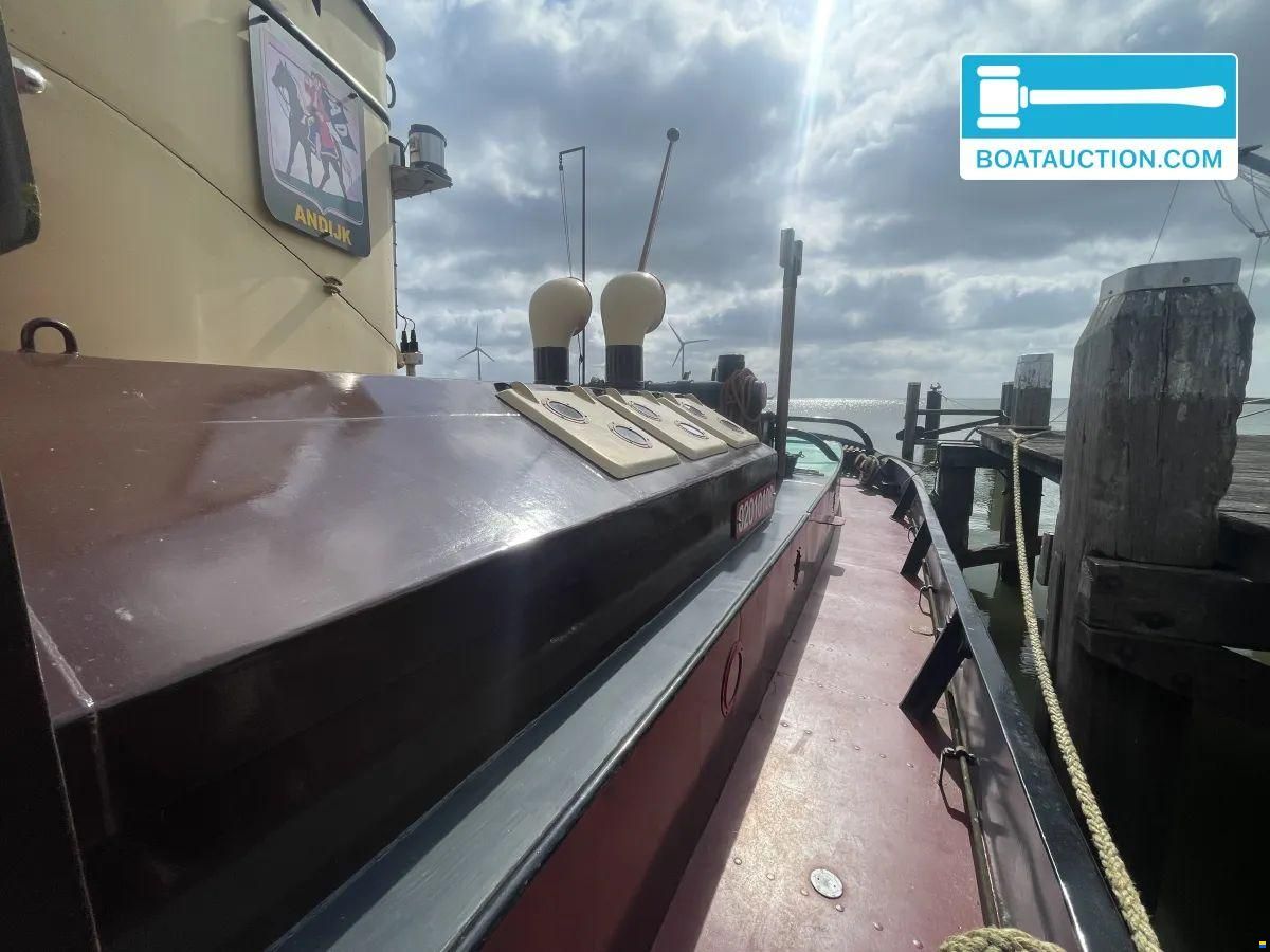 Sleepboot 2200