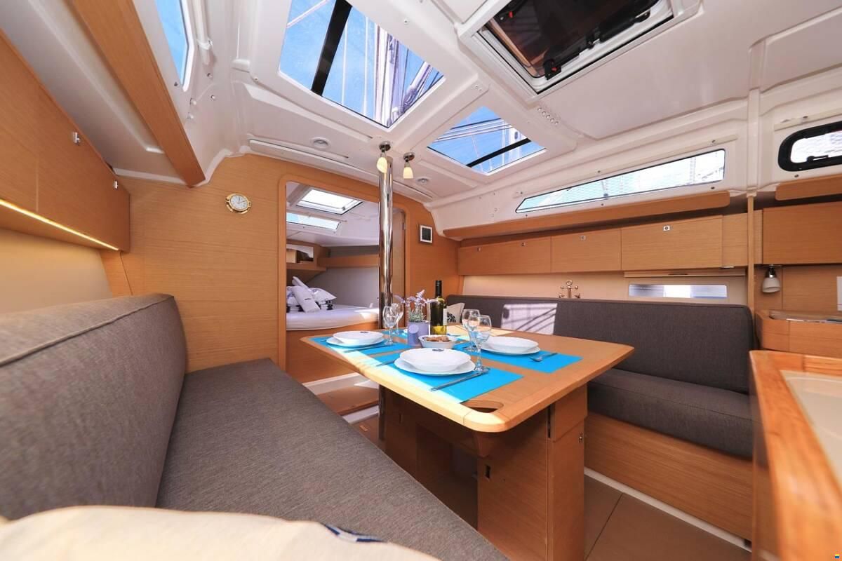 Dufour 360 Grand Large