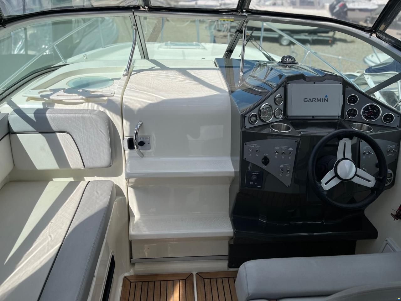Bayliner Ciera 8 med 250 hk MerCruiser 4,5L V6 MP
