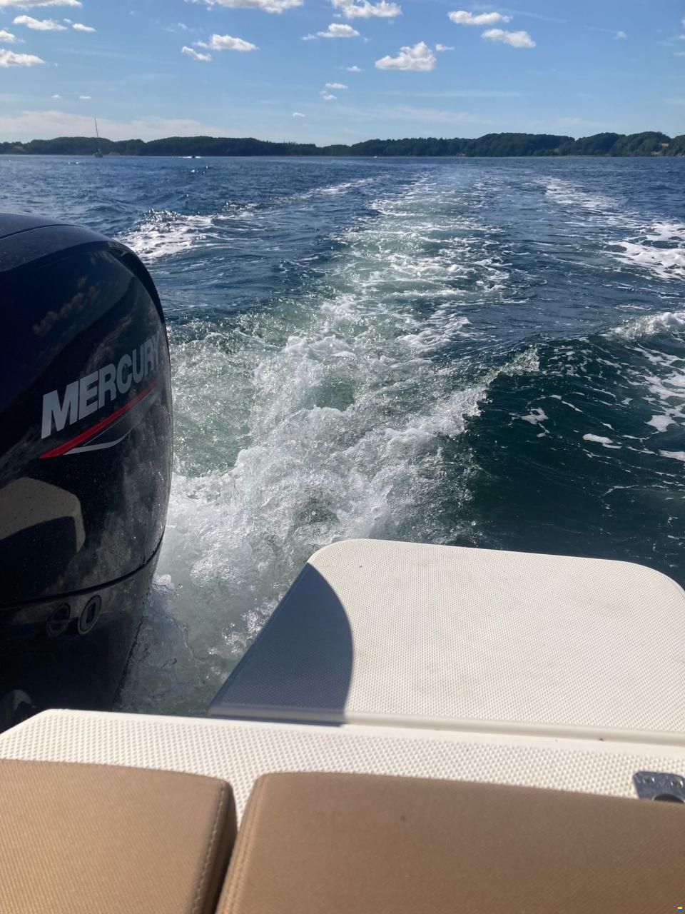 Quicksilver Activ 675 Weekend med F200 M