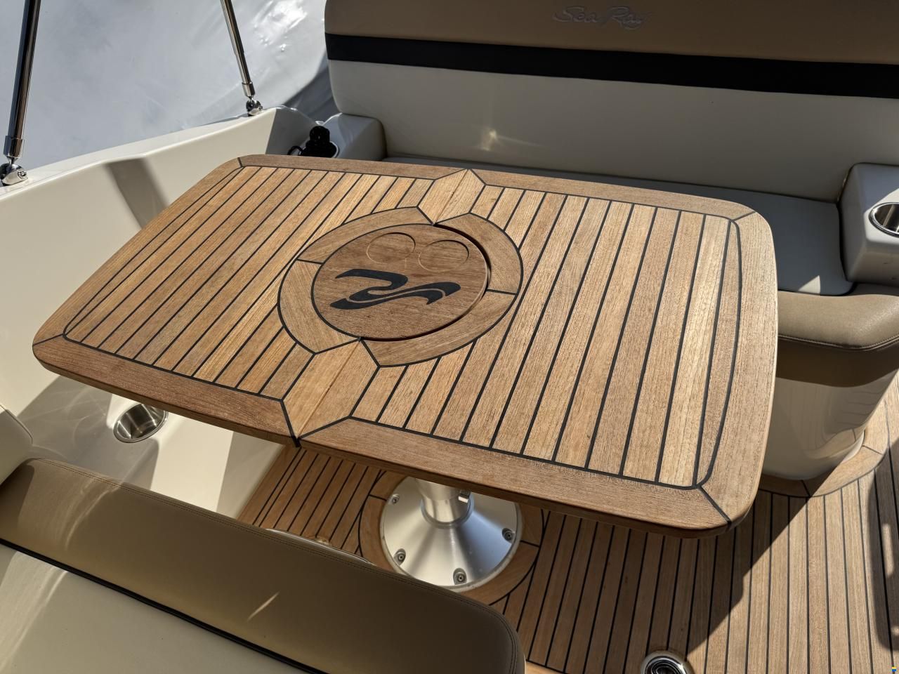 Sea Ray 265 Sundancer