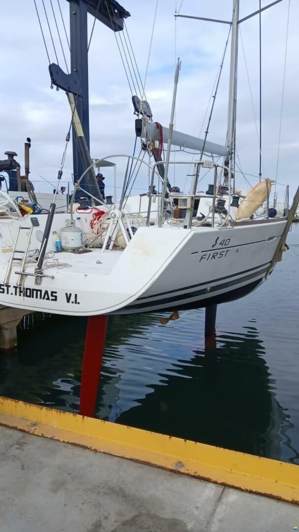 Beneteau First 40