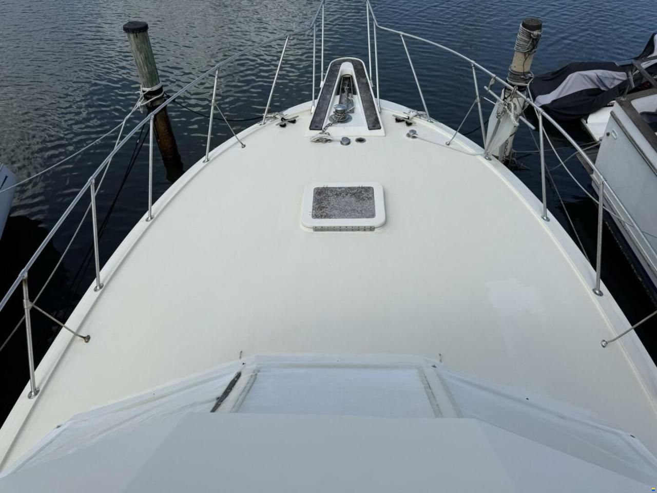 Hatteras 37 Convertible